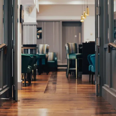 The Fitzwilton Hotel 4*